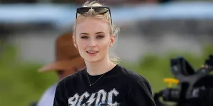 Detail Gaun Pernikahan Sophie Turner, Makan Waktu Sampai 350 Jam!