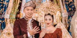 Detail Riasan Makeup Akad Nikah Nikita Willy, Cantik dan Bold Pakai Lipstik Merah