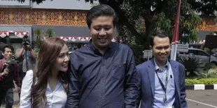 Detik-Detik Rey Utami &#38; Pablo Benua Naik Mobil Tahanan, Sempat Ragu-Ragu