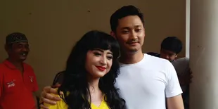 Dewi Perssik Buka-Bukaan Tentang Alasan Memilih Angga Wijaya