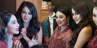 Dewi Perssik Dapat Hadiah Gaun Mewah Seharga Rp 100 Juta dari Penggemarnya