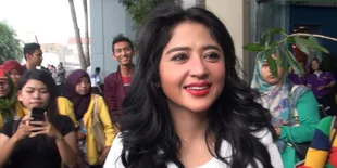 Dewi Perssik: Hidup di Penjara Seperti di Mekah