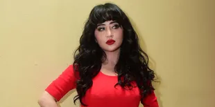 Dewi Perssik Senang Lagunya Ada di Aplikasi Tik Tok, Tapi...