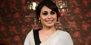 Di Antara Dua Perempuan Ini, Rani Mukherjee Nampak Mungil Imut