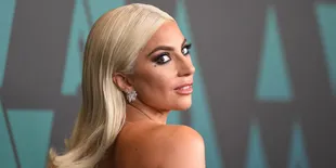 Diam-diam Lady Gaga Telah Daftarkan Bisnis Kosmetik, Bakal Saingi Fenty Beauty?