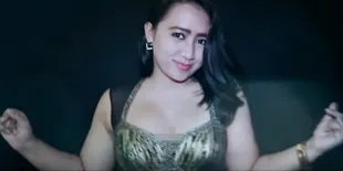 Dianggap Berlirik Vulgar, Ternyata Ini Arti Lagu Becekin Adek