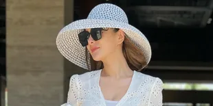 Dianggap Lakukan Operasi Plastik, Astrid Tiar Bagikan Tips Tetap Cantik di Usia 36 Tahun