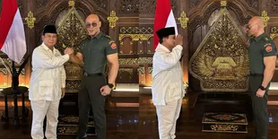 Diangkat Jadi Letkol Tituler, Ini Sederet Potret Deddy Corbuzier Kenakan Seragam TNI - Sebut Tak Akan Ambil Gaji dan Tunjangan