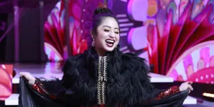 Dicibir Gara-gara Pamer Sedekah, Dewi Perssik Balas Netien dengan Kalimat Menohok