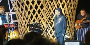 Didi Kempot Ambyarkan Hati Penonton Jazz Gunung 2019