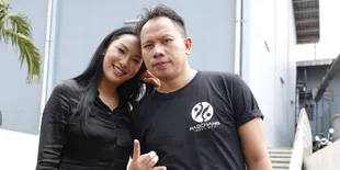 Digelar Dua Kali, Resepsi Pernikahan Vicky Prasetyo dan Kalina Ocktaranny Disiarkan Langsung di Televisi