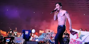 Diguyur Hujan, Slank Ajak 'Mandi Hujan' Bersama-Sama