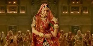 Dihadang Teror dan Demo, PADMAAVAT Berjaya Raup Rp 230 Miliar di Pekan Pertama Tayang
