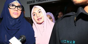 Dijenguk Keluarga, Eddies Adelia 'Pelit' Air Mata