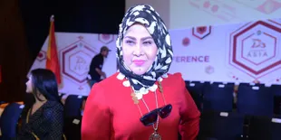 Dikabarkan Meninggal Dunia, Begini Kondisi Terbaru Elvy Sukaesih