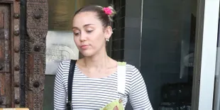 Dikabarkan Pacari Miley Cyrus, Pria 43 Tahun Ini Buka Suara!