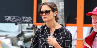 Dikabarkan Punya Kekasih Baru, Katie Holmes Langsung Hamil?