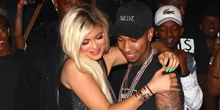 Dikabarkan Putus, Tyga Minta Mobil Ferrari 4 M Kylie Jenner?