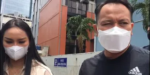Dikabarkan Tak Dapat Restu, Vicky Prasetyo Temui Ayahnya Kalina Ockataranny