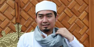 Dikeroyok, Mobil Ustaz Solmed Penyok Dipukul Benda Tumpul