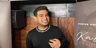 Dikira Akan Segera Menikah Karena Unggah Foto Tangan Seorang Perempuan, Fadil Jaidi: Itu Tangan Vior