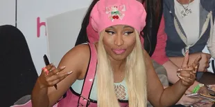 Dikontrak Pepsi, Nicki Minaj Malah Minum Coca Cola