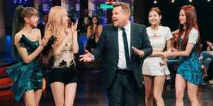 Dilempari Buah, Ini Keseruan BLACKPINK Main Game di 'The Late Late Show'