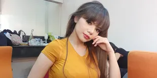 Dinar Candy Lepas Baju Saat Diajak Nge-Drift Bareng Akbar Rais