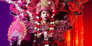 Dinda Syarif Raih Piala Best Costume di Ajang Ratu Kecantikan Transgender Dunia