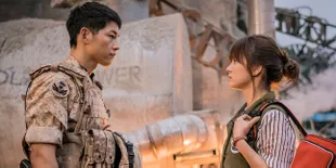 Dinner Bareng, Song Joong Ki - Song Hye Gyo Diganggu Paparazi