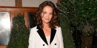 Dinner Sama Jamie Foxx, Katie Holmes Dandan Cute &#38; Seksi
