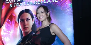 Dipakai Oleh Pevita Pearce, Kostum Superhero 'SRI ASIH' Hasil Kolaborasi Desainer Indonesia dan Amerika