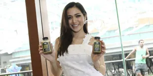 Dirumorkan Dengan Vishal & Pria di Singapura, Ini Kata Jedar
