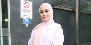 Disebut Lakukan Poliandri, Jennifer Dunn Tunjukkan Bukti Surat Talak dari Mantan Suami