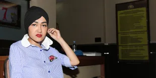 Disemayamkan, Wajah Julia Perez Terlihat Cantik Seperti Tidur