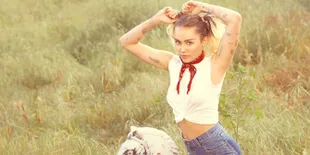 Ditanya Seputar Ranjang, Miley Cyrus Malah Ungkap Rahasia Liam Hemsworth