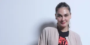 Ditanya Soal Kabar Dekat dengan Pria Jepang, Luna Maya Hanya Tersenyum