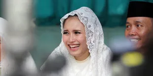 Ditanya Soal Keberadaan Enji, Ayu Ting Ting Hanya Tertawa