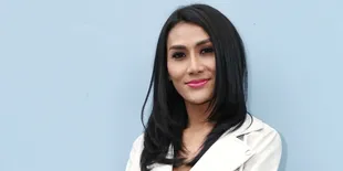 Dituding Dompleng Popularitas Lucinta Luna, Melly Bradley Buka Suara