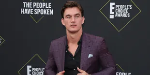 Dituduh Jadi Ayah Biologis Calon Bayi Gigi Hadid, Tyler Cameron Buka Suara
