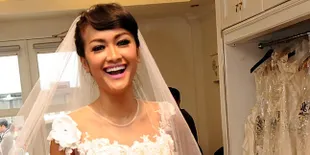 Diwawancara Paparazzi, Julia Perez Grogi?