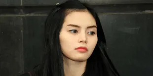 DJ Verny Yakinkan Usia Kandungannya Baru 5 Bulan