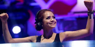 DJ Yasmin: Smirnoff Ice Pop Up Club Keren Banget!