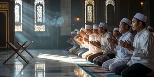 Doa Maulid Nabi Arab Latin dan Artinya Lengkap beserta Kumpulan Sholawatnya