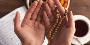 Doa Menyambut Hari Raya Idul Fitri Lengkap Beserta Artinya