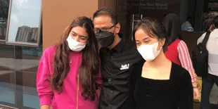 Doddy Sudrajat dan Ayuwisya Jalani Mediasi, Muncul Sinyal Perdamaian - Saling Berpelukan