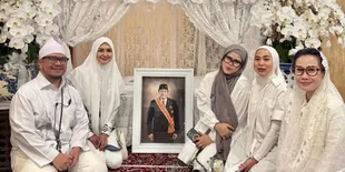 Donna Agnesia Kenakan Hijab saat Hadiri Tahlil 7 Hari Rachmat Gobel, Bikin Pangling
