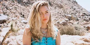 Dua Kali Patah Hati, Miley Cyrus Tulis Sindiran untuk Para Mantan?