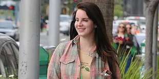 Dua Track Lana Del Rey Resmi Mengisi Film 'BIG EYES'