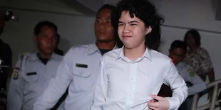 Dul Sakit, Sidang Kembali Ditunda